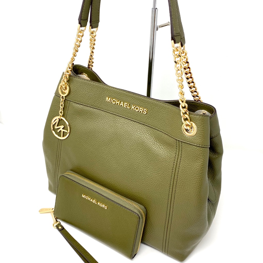 Nwt Michael Kors 4 Pcs Set